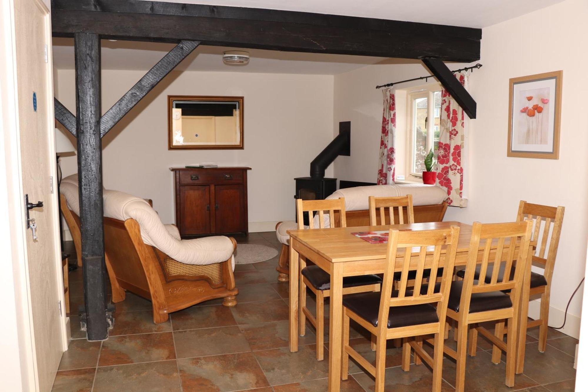 Palace Farm Courtyard And Granary Rooms Doddington  Экстерьер фото